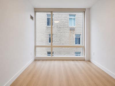 Luxury FiDi Building Private Bedroom and Bathroom Main Photo