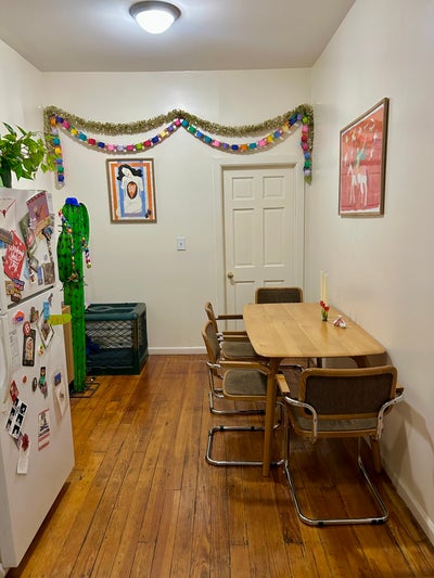 Looking for roommate in 2 br apartment Main Photo