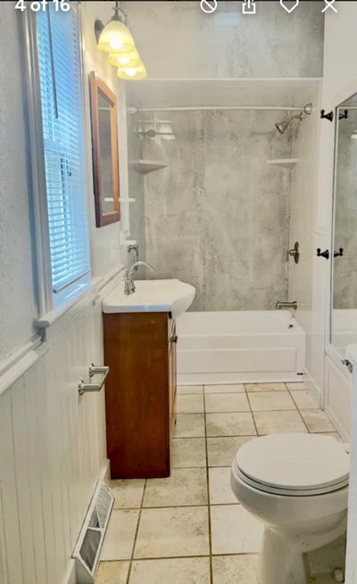 Looking for 1-2 female roommates! Main Photo