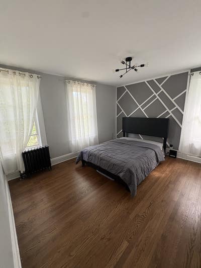 Superb in the Suburbs- Relaxed Living  Main Photo