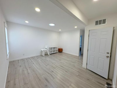 Spacious Private Room Main Photo
