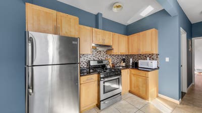 Room in East Harlem on a flexible lease Main Photo