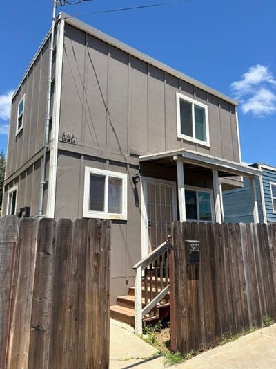 One Bedroom HOUSE with off street parking! Main Photo