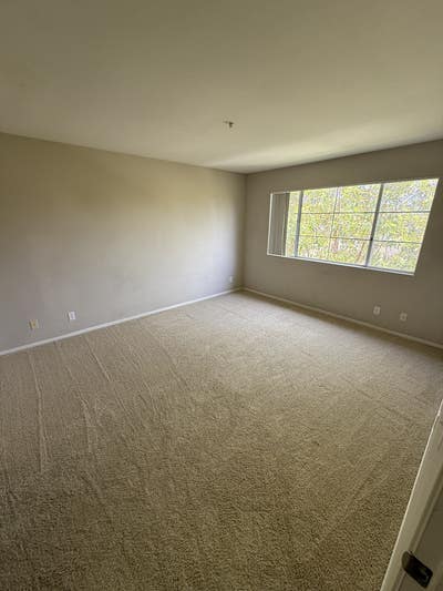 Master Bedroom Aliso Viejo $1575 Main Photo