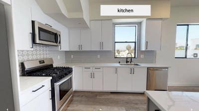 Room with ensuite in two-story Mar Vista apartment Main Photo