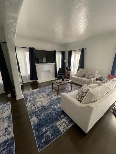 Huge, Clean Room W/Laundry and Utilities Included Main Photo