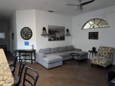 Quiet, comfy home with spacious rooms. Main Photo