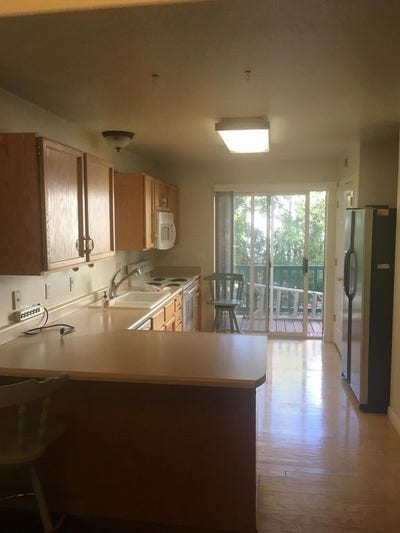 Great Deal on a Large Private Room! Available Now Main Photo