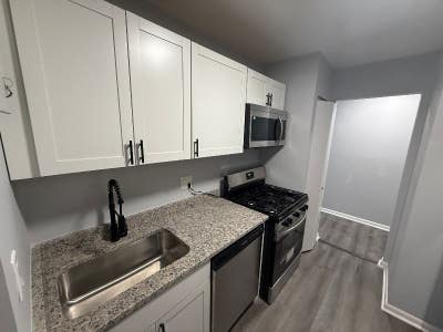 Modern 1 Bedroom Condo Main Photo