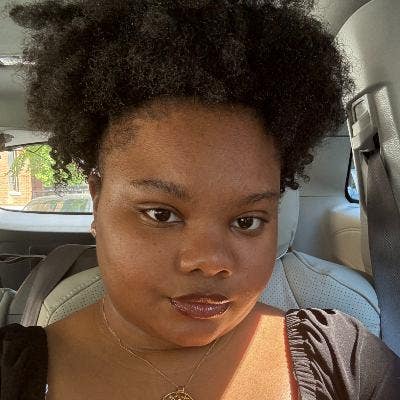 Medical Student looking for housing Main Photo