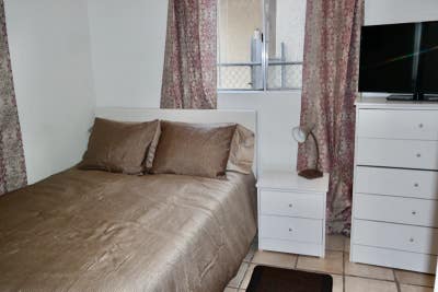 Furnished Private Bedroom~Shared Bath Main Photo