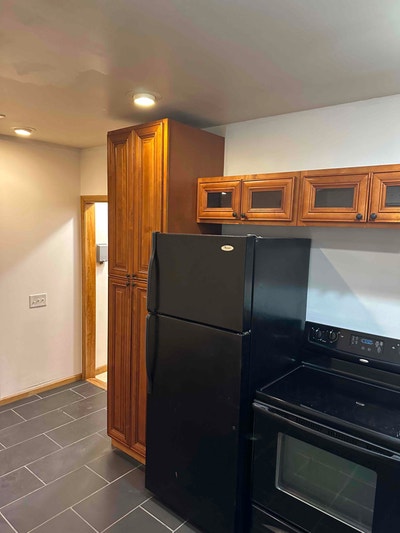 Big one BR apartment Main Photo