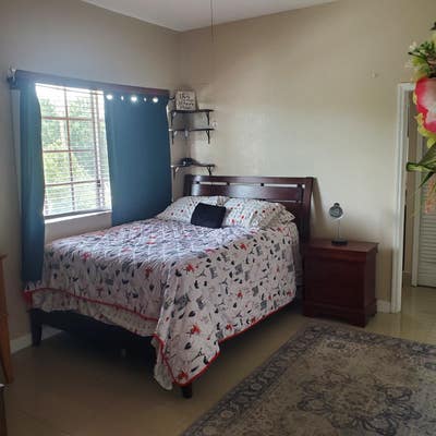 1/1, 2/1 Apartment/Studios within large House Main Photo