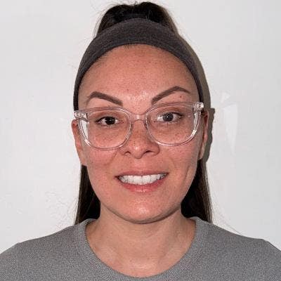 Professional Female seeks a small or large room Main Photo