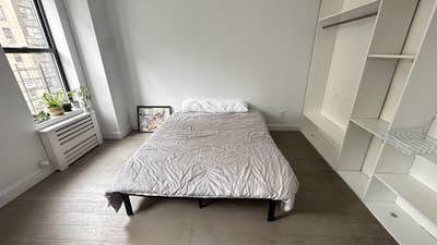 Bright Cozy Room in Upper West Side Main Photo