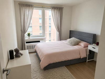 Spare room available in long Island City  Main Photo