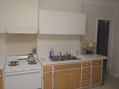Sleeping Room in a Private Home for the Profession Main Photo