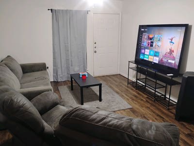 Bedroom for rent Main Photo