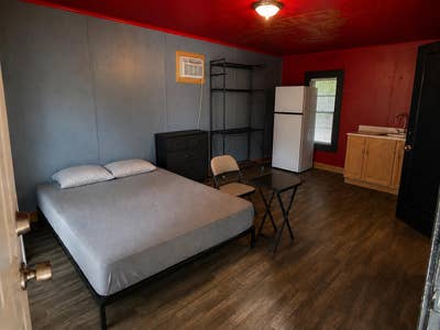 Cozy private studio in Decatur featuring a fullsiz Main Photo