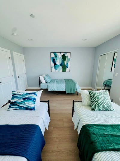 Welcome to Ostel | Modern Los Angeles Room Shares Main Photo