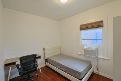 Last private room in gated shared 4BR+ 2BA home n Main Photo