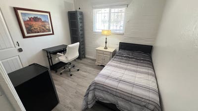 Affordable Furnished Bedroom in PhoenixUtilities  Main Photo