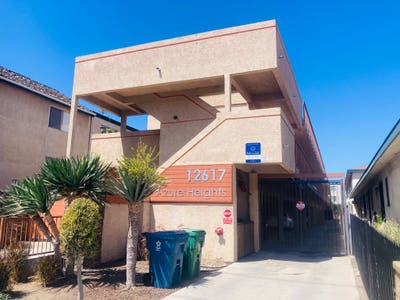Top floor corner updated unit with secured parking Main Photo
