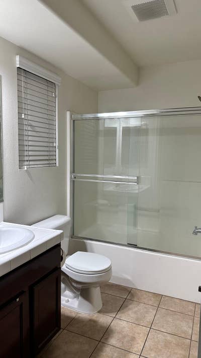 Furnished Private Room /Attached Bathroom – Female Main Photo