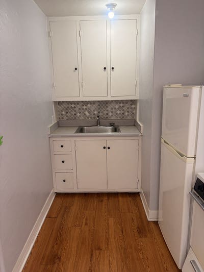 Cozy One Bedroom Apartment All Utilities Paid Main Photo