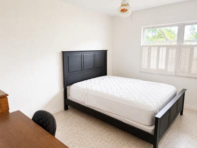 Private Room for Rent – 10 Minutes from USF Tampa  Main Photo