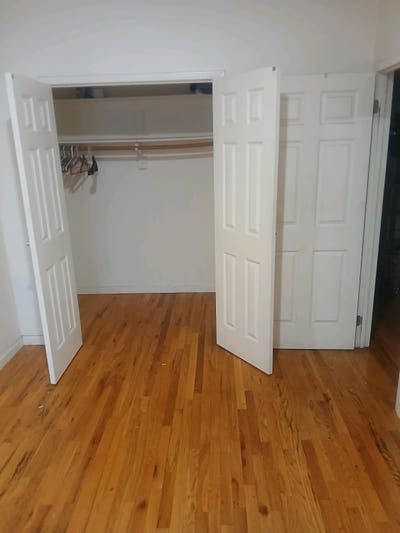 Large Room  Main Photo