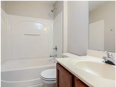 Room for rent all inclusive Main Photo
