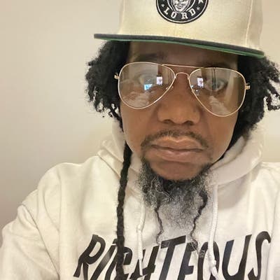 50 year old Male seeks a small or large room Main Photo