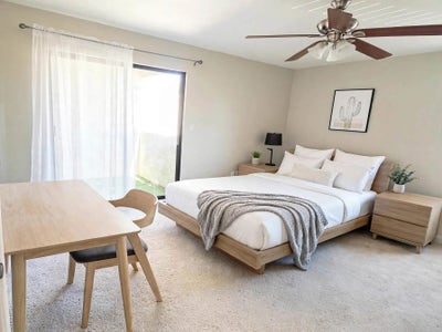 1 master bedroom and private bathroom available. Main Photo