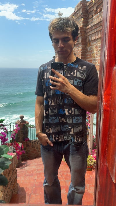 Room wanted in Northridge, Los Angeles, CA Main Photo