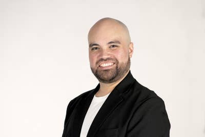 Overnight TV news worker needing a room Main Photo
