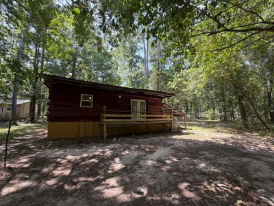  Log cabin for rent in HuntsvilleTX Main Photo