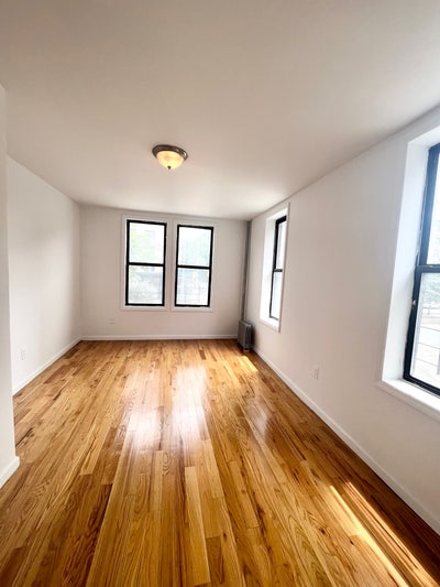  📍 141  St  | Two  Room  Left  Aug 15  (Sublease)
 Main Photo
