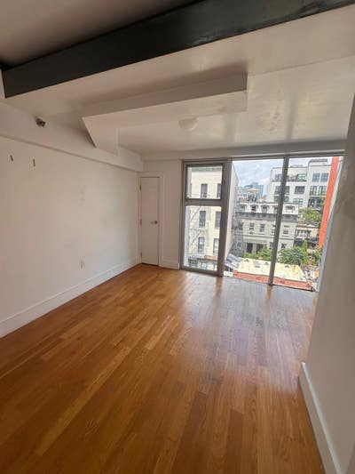 2 Huge Sunny Rooms in Prime Greenpoint Main Photo