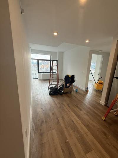 #1205 Big 1 bedroom in a full service building, no Main Photo