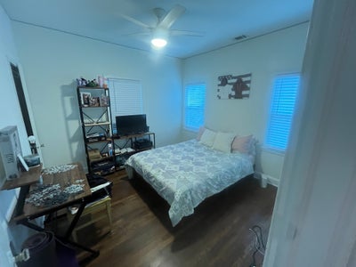 Near Mercedes-Benz Atlanta - Looking For Roommate  Main Photo