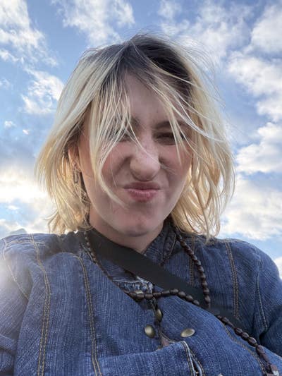 26 y/o full time musician seeking chill room Main Photo
