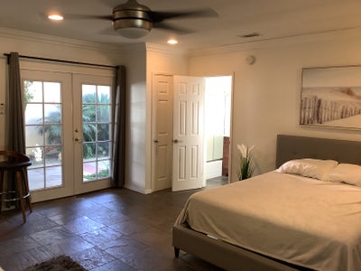 Nicely furnished room available in gated residence Main Photo