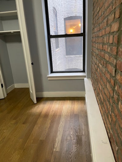Room available in Ridgewood Main Photo
