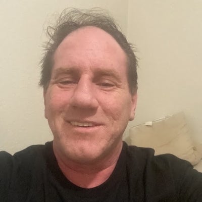 Room wanted in Mid-Wilshire, Los Angeles, CA Main Photo