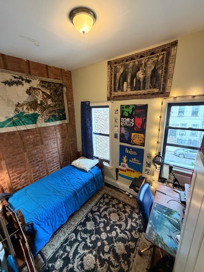Sunny Room in Ridgewood Main Photo