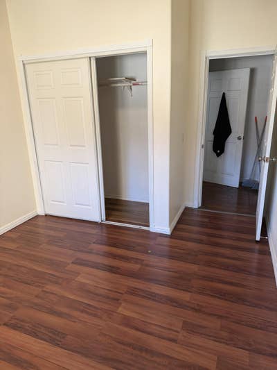 Downey room Main Photo