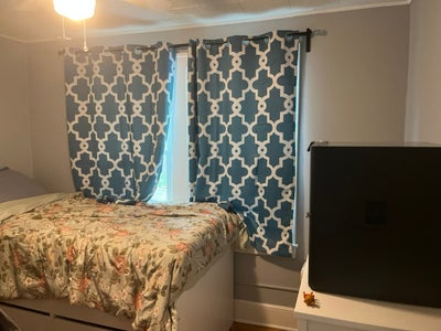 Room in Johnson City Main Photo