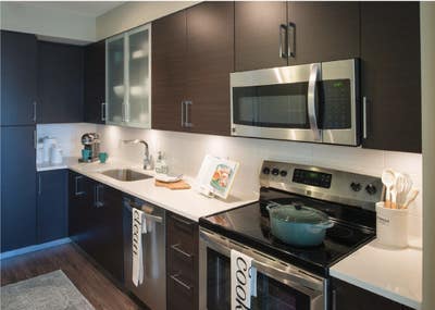 1 Bedroom Pentagon City - Beautiful View From Apt Main Photo