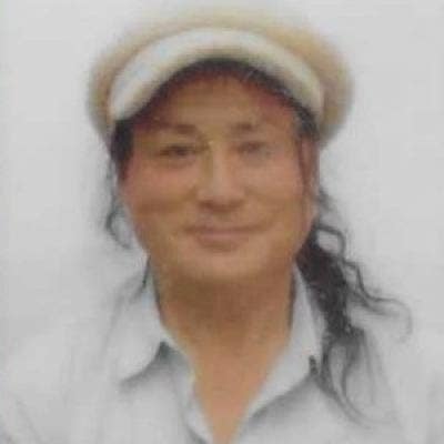 Clean, quiet, responsible older adult Main Photo